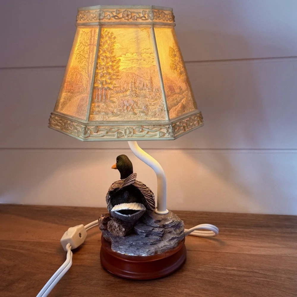 Small Duck Figure Lamp Picture Shade Works *Needs Bulb Clip* Rustic Cottagecore